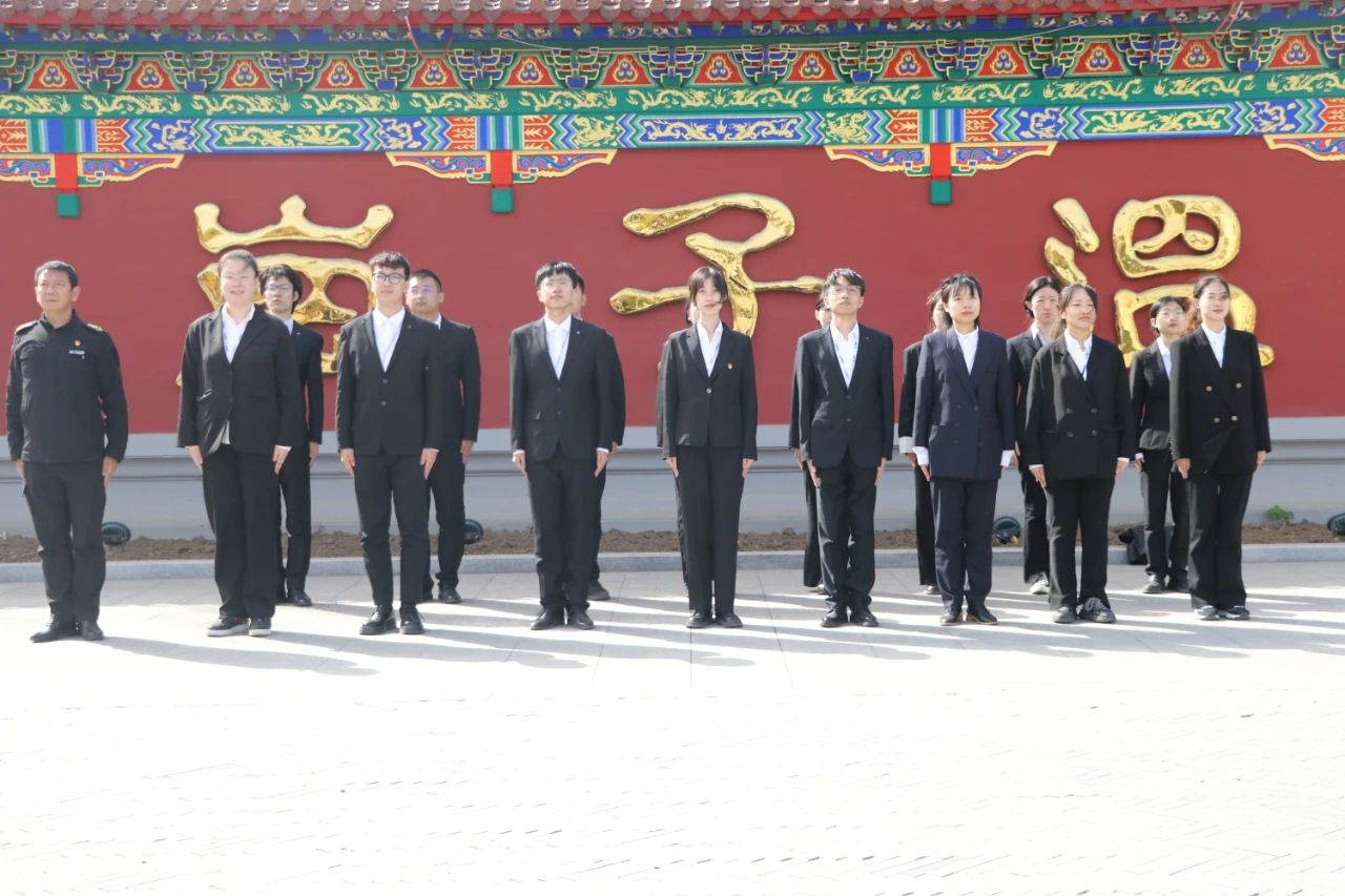 開啟新視野，展望新征程——鞍勤集團、溫泉集團、公服集團新生階段性培訓(xùn)結(jié)束